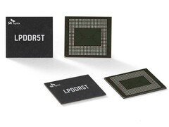 A pair of SK hynix chips (Image source: SK hynix)