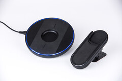 GripDockIt wireless charger lets you charge with PopSockets still attached (Source: GripDockIt)