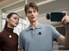 DJI offers the Mic Mini in Arctic White and Infinity Black colourways. (Image source: DJI)