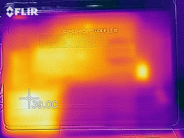 Thermal imaging of the bottom case - idle