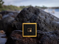  The Snapdragon X2 Elite features an 18-core CPU and a new Adreno X2-90 iGPU.