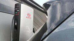 BYD plans on 4,000 1MW charging stations backed by energy storage units (Image source: BYD)