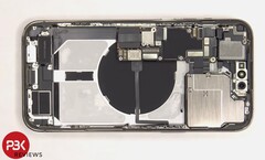 The iPhone 14 Pro Max is not all that easy to repair. (Image source: PBKreviews)