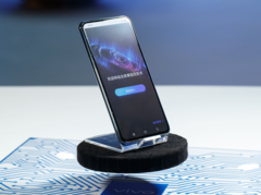 The Vivo APEX 2019 concept is the first to demonstrate a buttonless design. (Source: Vivo)