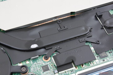The CPU and GPU do not share the same heat pipes unlike on most other laptops