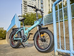 The Mycle Charge fat tyre e-bike has up to 65 km (~40 miles) range. (Image source: Mycle)