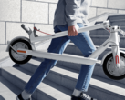 The Xiaomi Electric Scooter 3 Lite with 25 kph (~16 mph) top speed could soon arrive in Europe. (Image source: Xiaomi)