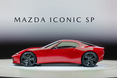 The Mazda Iconic SP has a side profile that clearly pays homage to the Miata and RX-7. (Image source: Mazda)