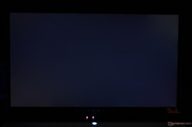 Slight backlight bleeding along the top right corner