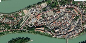 Motorola Razr+ location services – city