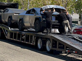 The Cybertruck will come with a good frunk size (image: KewellXi/X)