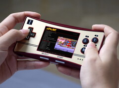 GPM280, a retro console based on the Raspberry Pi Compute Module 3+ Lite. (Image source: Waveshare)