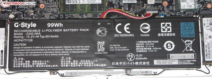 Battery with a capacity of 99 Wh