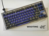 The Wooting 80HE strikes a balance between edgy gamer looks and a more premium aesthetic and feel. (Image source: Julian van der Merwe / Notebookcheck)