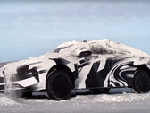 Nio's ET9 shown mid-snow-shake in an exuberant demonstration of its hydraulic active suspension system. (Image source: Nio via CnEVPost on YouTube)