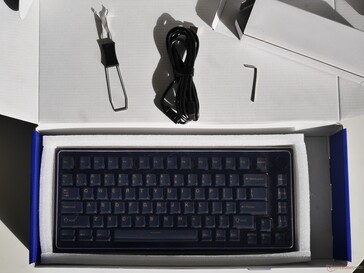 Epomaker Tide 75 unboxing and accessories
