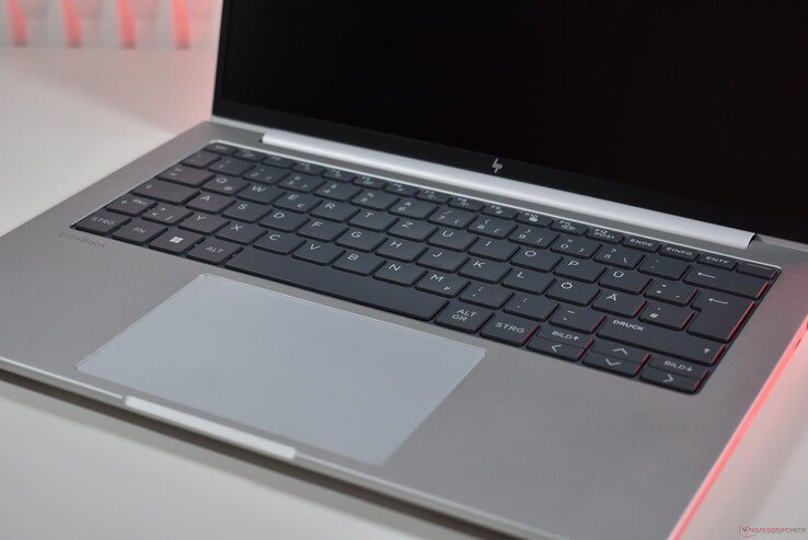 HP EliteBook 8 G1a 14: keyboard