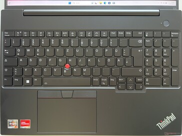 Lenovo ThinkPad E16 G1 AMD Review - Large office laptop with AMD