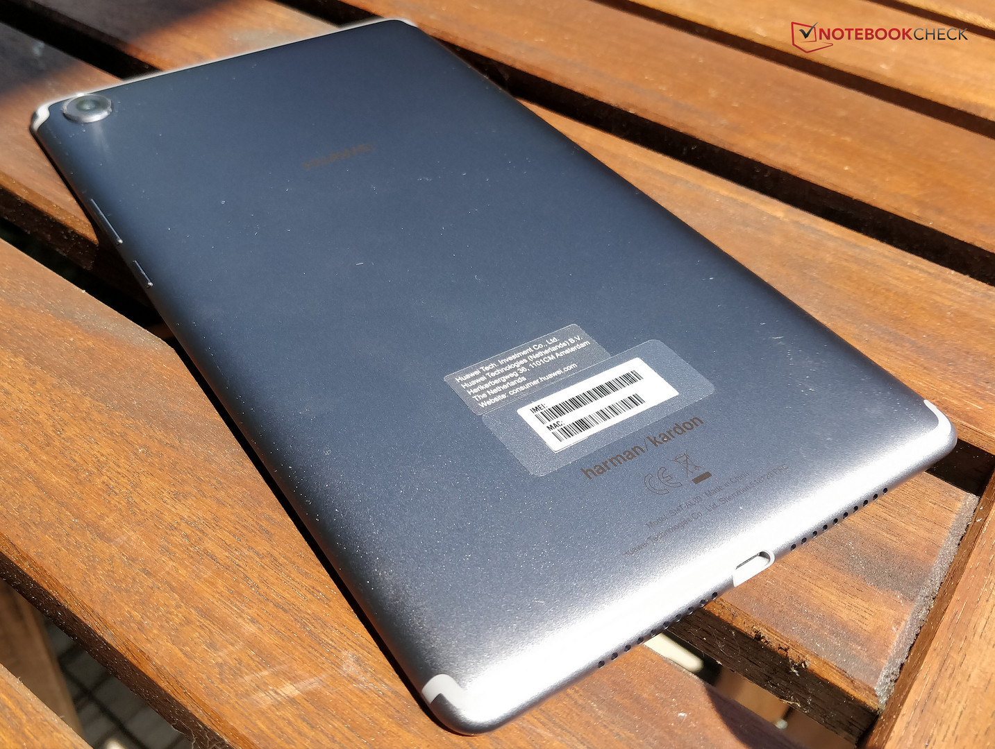 Huawei MediaPad M5 8.4 Tablet Review - NotebookCheck.net Reviews