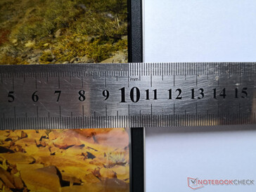 Narrow side bezels