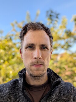 Selfie on the Google Pixel 9