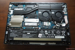 Room for expansion: Inside the Victus 15. (Image source: Notebookcheck)