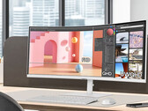 The ViewFinity S6 S65TC supports PiP, PbP and split-screen display modes. (Image source: Samsung)