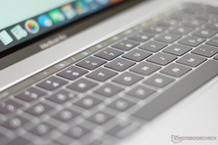 Macbook Pro: Does Apple have a problem with defective keyboards due to dust getting stuck?