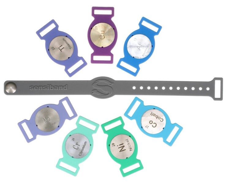 The Sensiband wearable comes with 7 common metals that cause allergies with a silicone band. (Source: Sensiband)