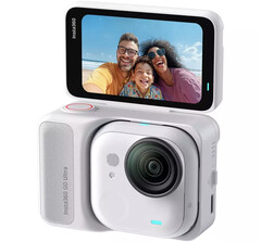 The Insta360 Go Ultra in one of its two apparent launch colours. (Image source: Insta360 via Roland Quandt & WinFuture)