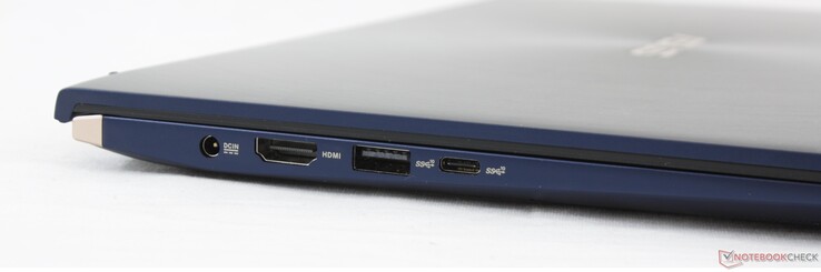 Left: AC adapter, HDMI, USB-A 3.1 Gen. 2, USB-C 3.1 Gen. 2