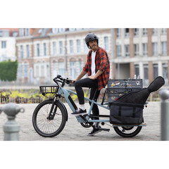 A new Elops cargo e-bike, the R500E Longtail, is now available from Decathlon in Europe. (Image source: Decathlon)