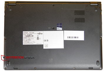 Fujitsu LifeBook U937 (Core i5, Full-HD) Laptop Review 