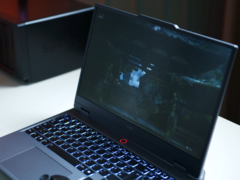 The Lenovo LOQ 15 Gen 9 gaming laptop weighs 2.42 kg (5.34 lbs). (Image source: NotebookcheckReviews on YouTube)