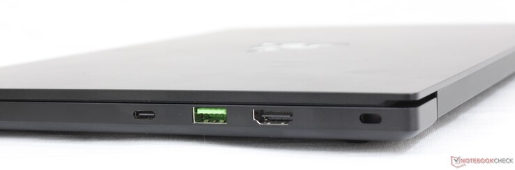 Right: USB-C 3.2 Gen. 2 w/ DisplayPort 1.4 and Power Delivery, USB-A 3.2 Gen. 2, HDMI 2.1, Kensington lock