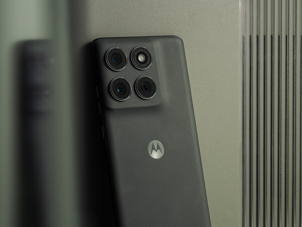 The Motorola Edge 2025 has an impressive camera setup that includes a dedicated telephoto camera with 3x optical zoom. (Image source: Motorola)