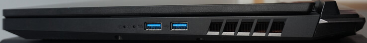 Right ports: 2 x USB-A (10 Gbit/s)