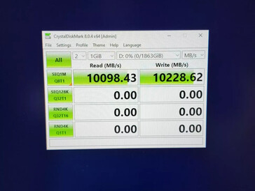 Phison E26 controller performance in CrystalDiskMark. (Image Source: Tom's Hardware)