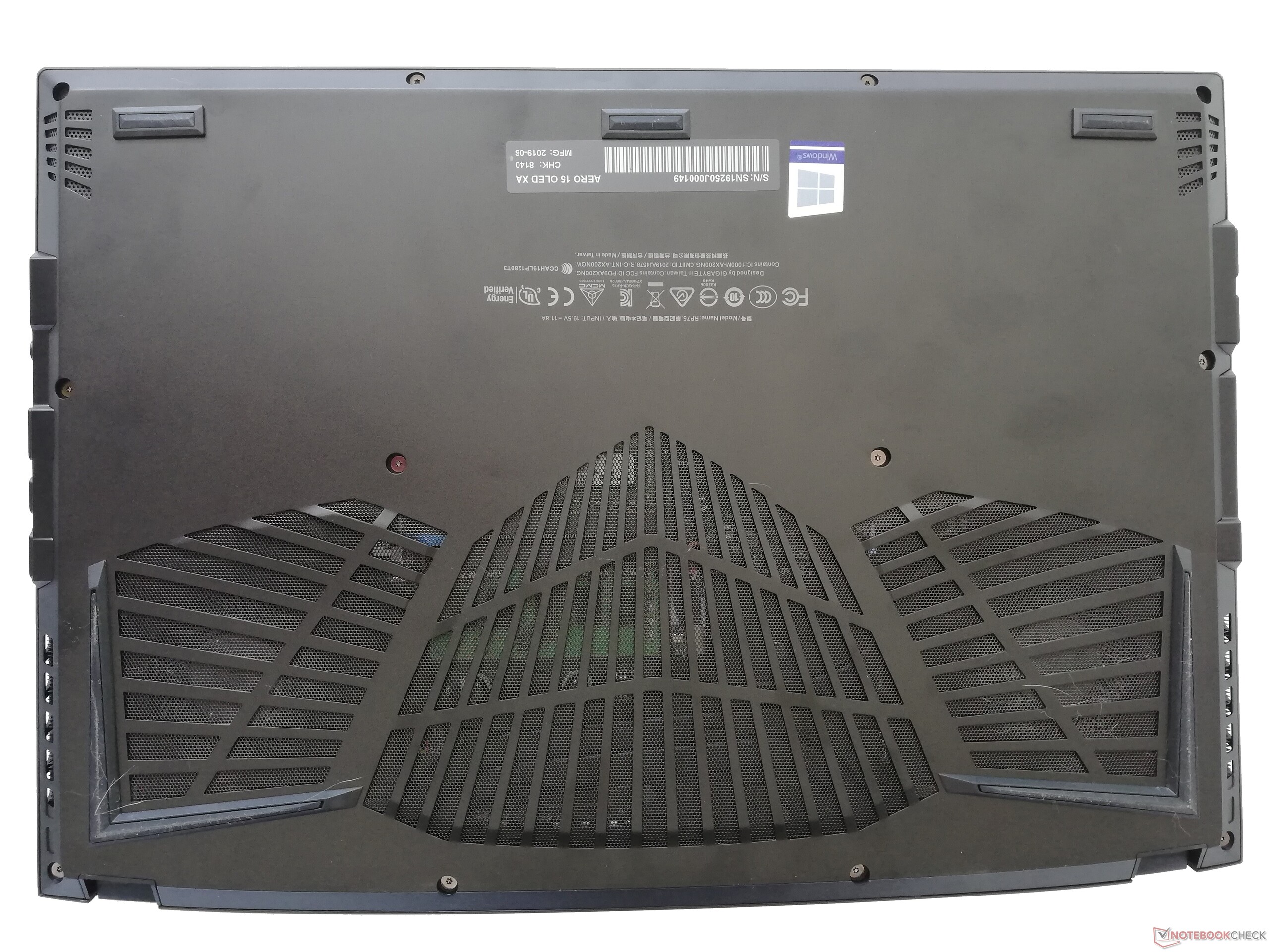 Gigabyte Aero 15 XA Laptop Review: With OLED panel and 4K in a new 