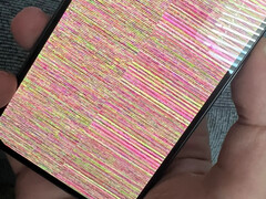 An example of the display snow issue on a Google Pixel 10. (Image source: u/Ok_Economist_3997)