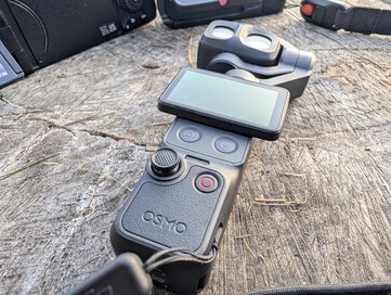 All the Osmo Pocket 4P's controls are on the front