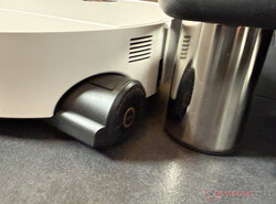 The extendable roller mop ensures virtually rimless cleaning.