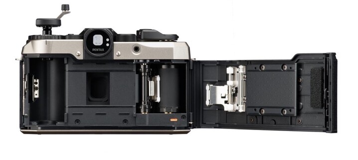 Easy-loading system under the rear cover (Image source: Ricoh)