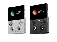 The TrimUI Brick Pro (l) runs Linux and is less-powerful than the Android-powered Brick Hammer Pro U (r).