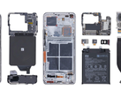 The Xiaomi Mi 11 Ultra has a multi-stage cooling system and a huge primary camera. (Image source: XYZone)