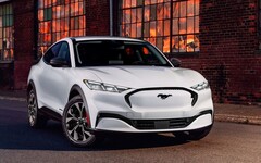 Webfleet's team broke the world record for the longest journey by an electric car, thanks to the Ford Mach-E extended range. (Image source: Ford)