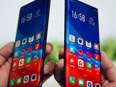 Oppo Find X on the left, new "waterfall screen" on the right. (Source: Oppo)