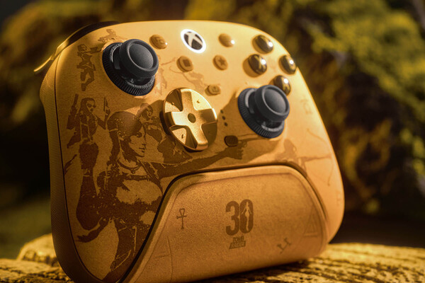 The 8BitDo Ultimate 3 Controller for XBOX - Tomb Raider 30th Anniversary Edition.