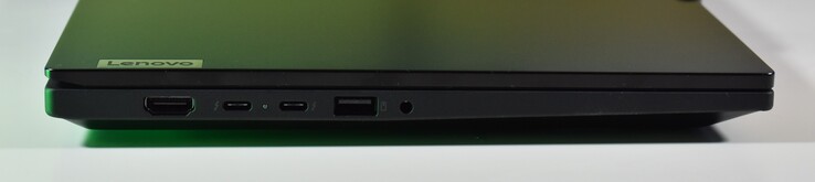 left: HDMI, 2x Thunderbolt 4, USB-A 3.2 Gen 1, 3.5mm Audio