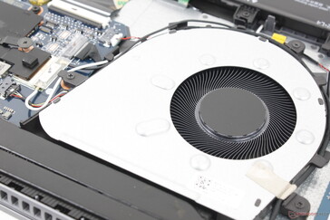 Single ~60 mm fan with two copper heat pipes